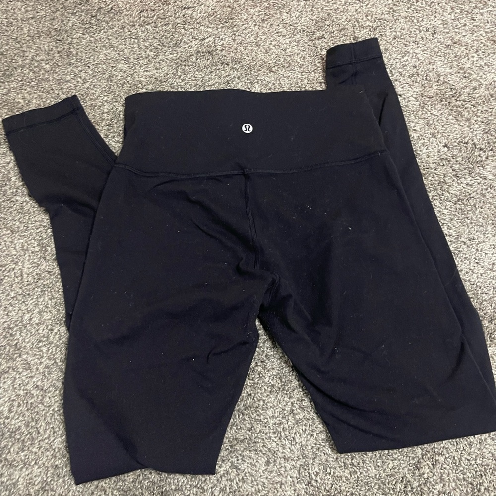 Black lululemon leggings